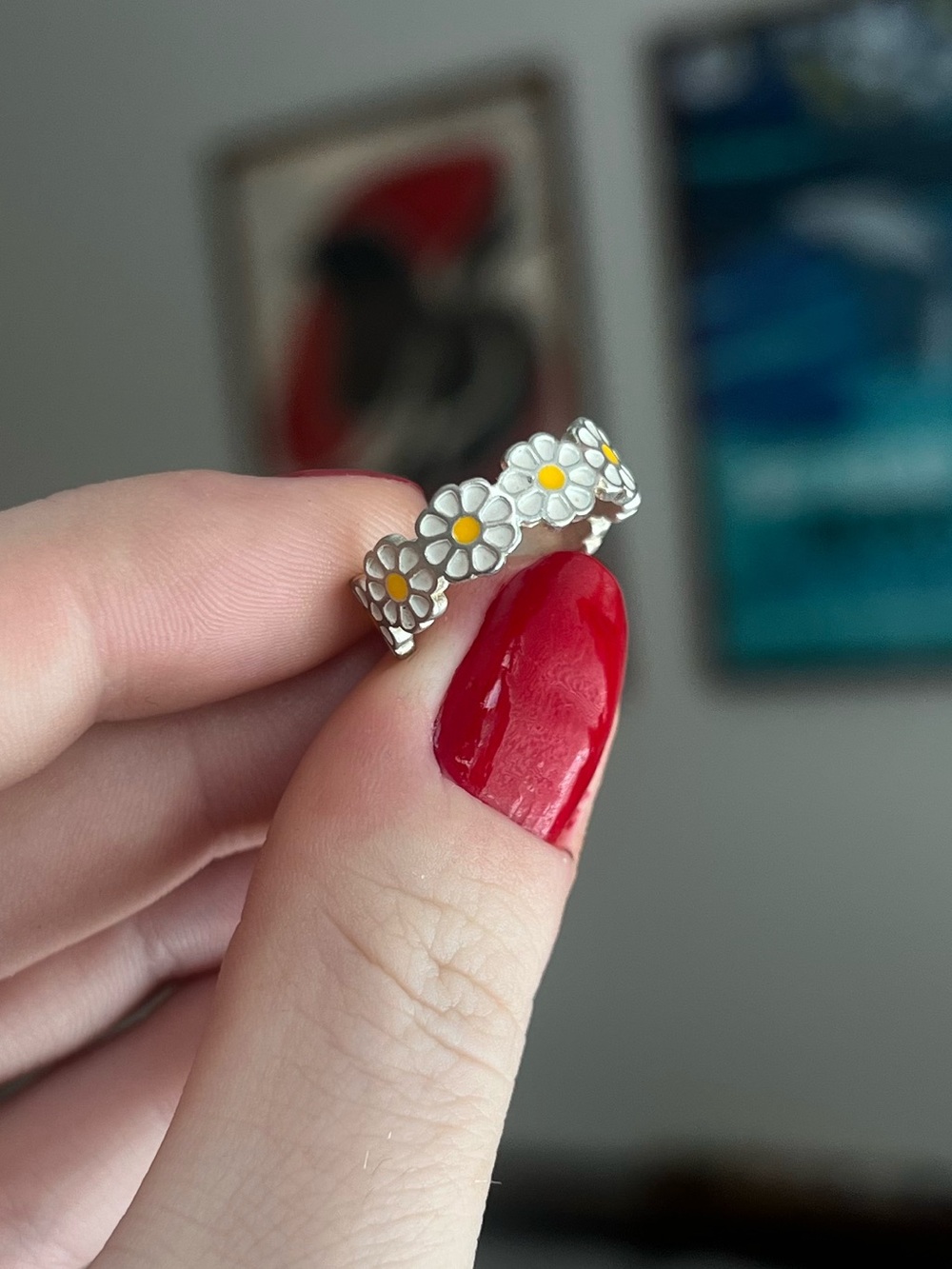 Silver Daisy Band with White Petals and Yellow Centers
